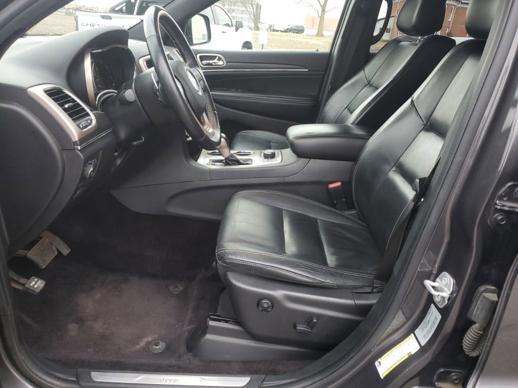 Used 2017 Jeep Grand Cherokee Limited image 22