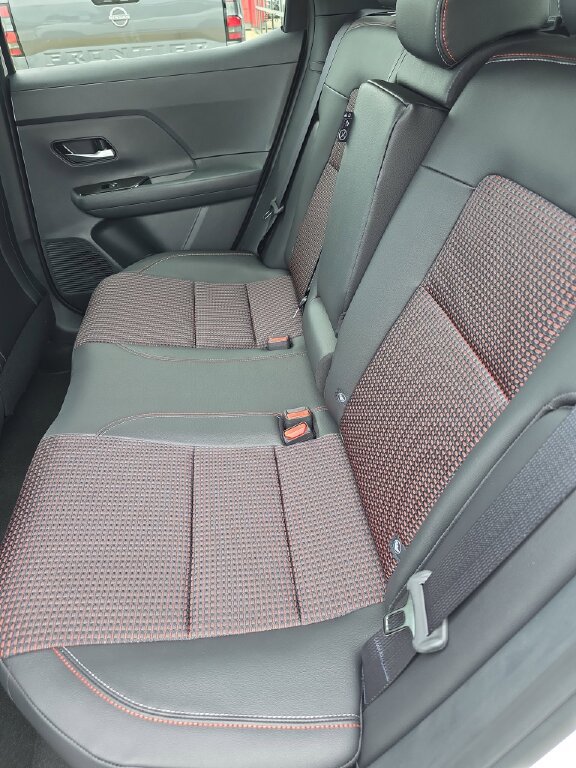New 2026 Nissan Kicks SR FWD image 3