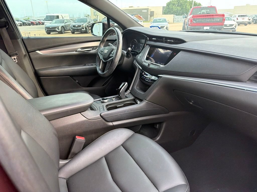 Certified 2023 Cadillac XT5 Luxury FWD image 9