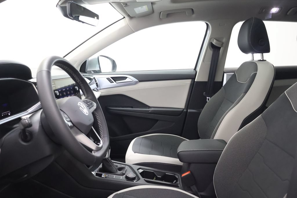 New 2026 Volkswagen Taos SE AWD/4WD image 13