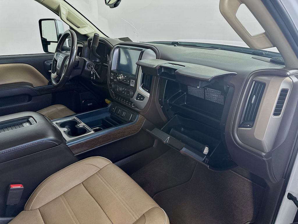 Used 2017 GMC Sierra 2500 Denali w/ Duramax Plus Package image 31