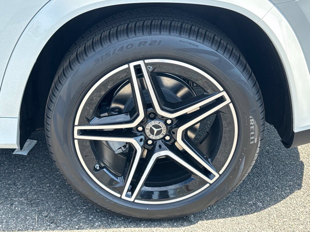 New 2026 Mercedes-Benz GLS 450 4MATIC image 18