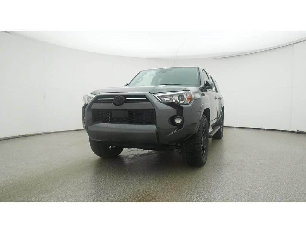 New 2023 Toyota 4Runner SR5 Premium w/ Moonroof Package AWD/4WD image 32