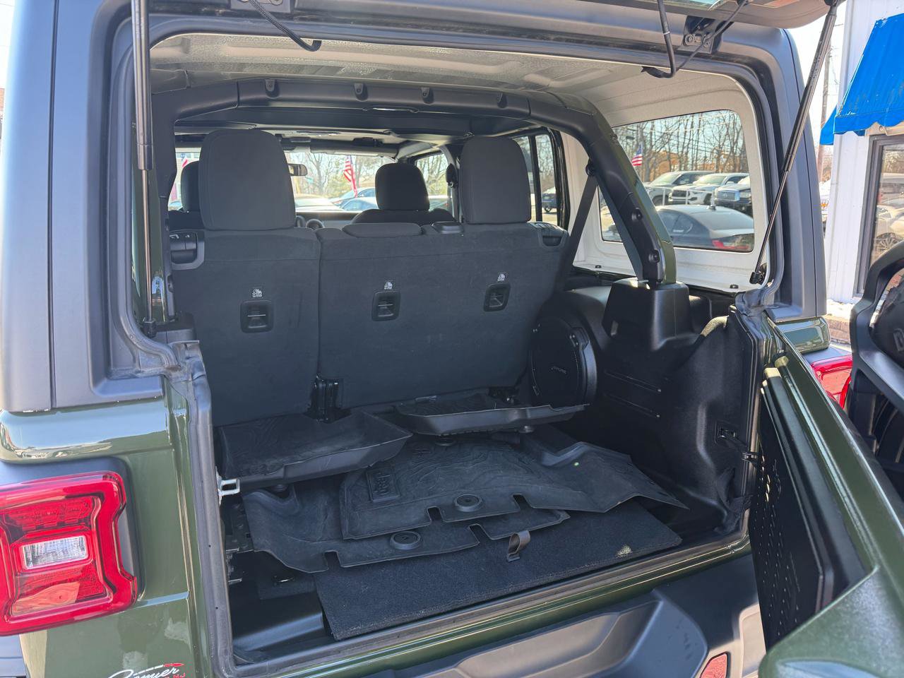 Used 2020 Jeep Wrangler Unlimited Sport image 26