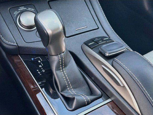 Used 2016 Lexus ES 350 w/ Luxury Package w/Wood Trim FWD image 28