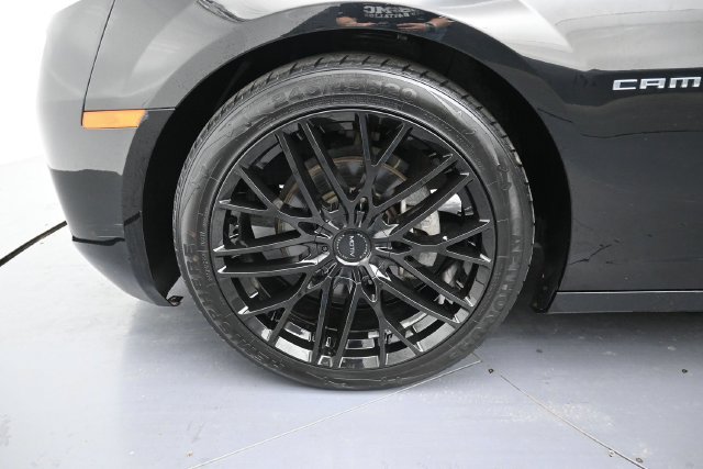 Used 2013 Chevrolet Camaro LS RWD image 9