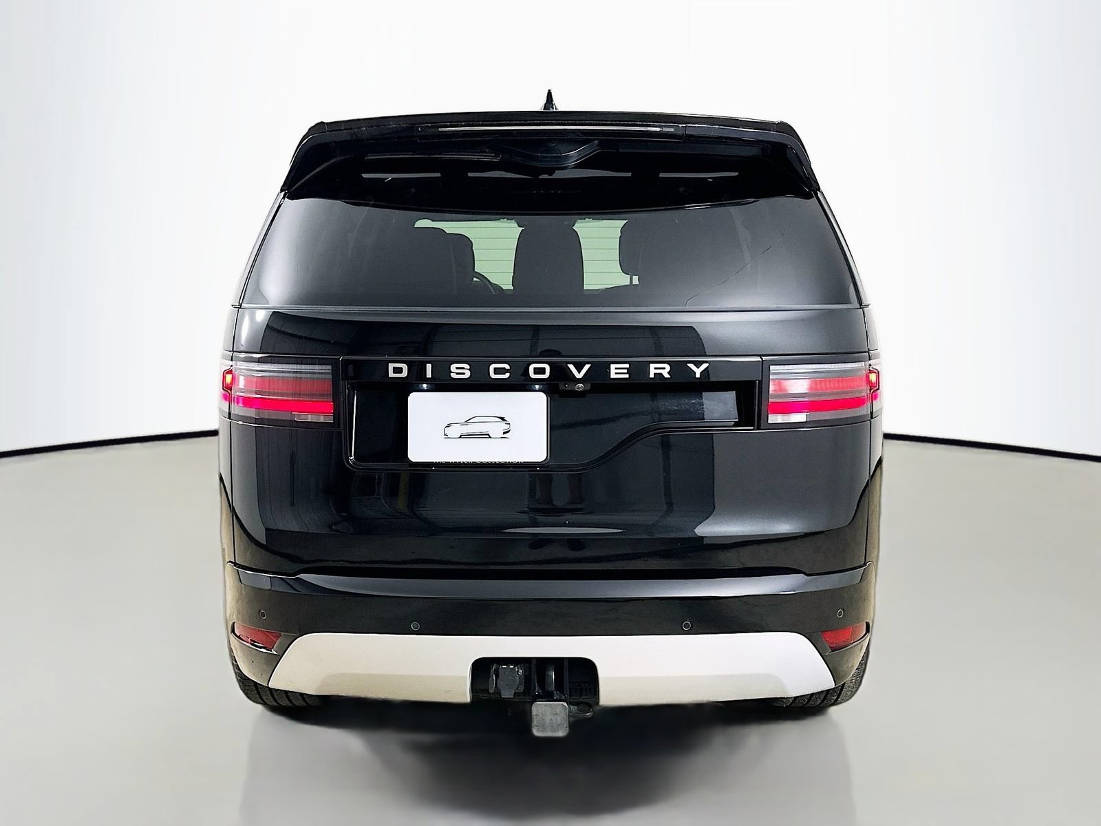 Used 2025 Land Rover Discovery Metropolitan Edition AWD/4WD image 6