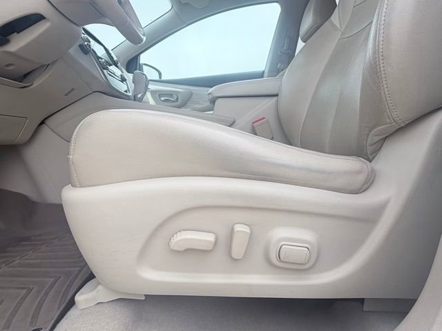 Used 2015 Nissan Murano SL w/ SL Technology Package FWD image 27