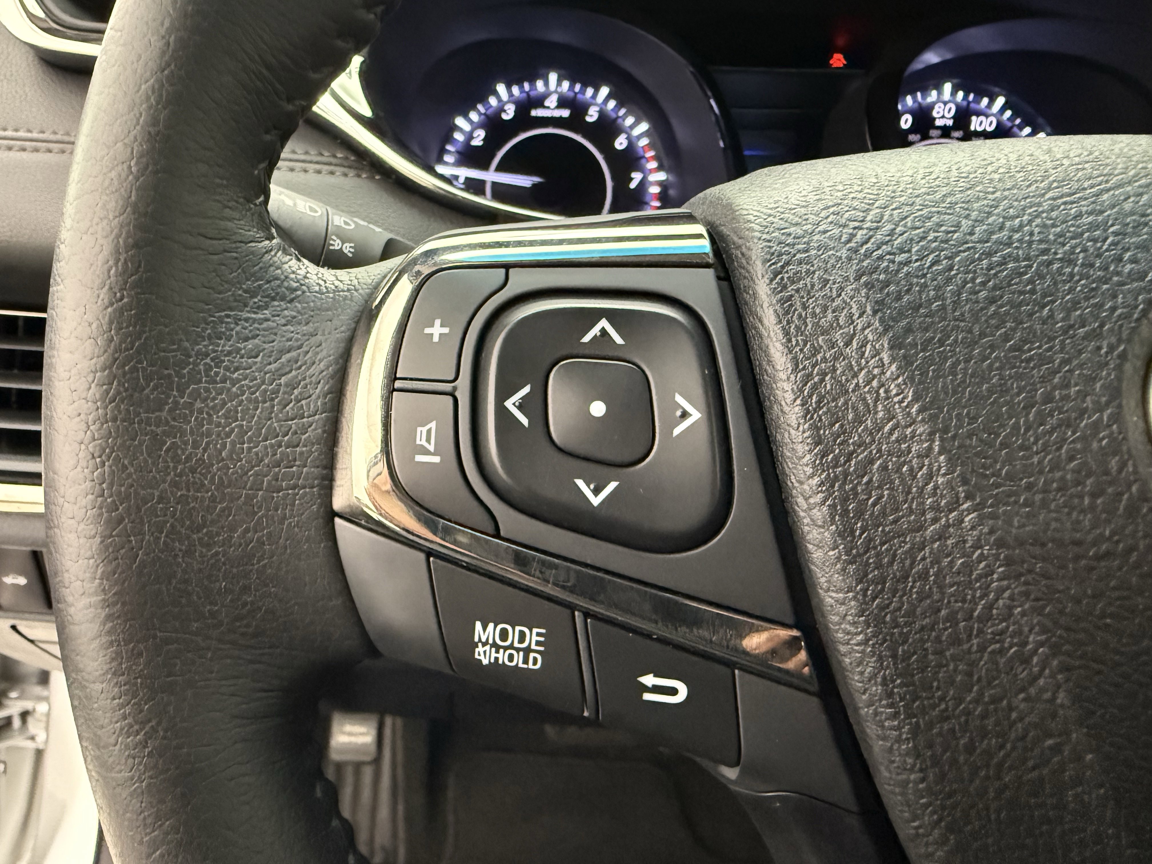 Used 2014 Toyota Avalon XLE image 15