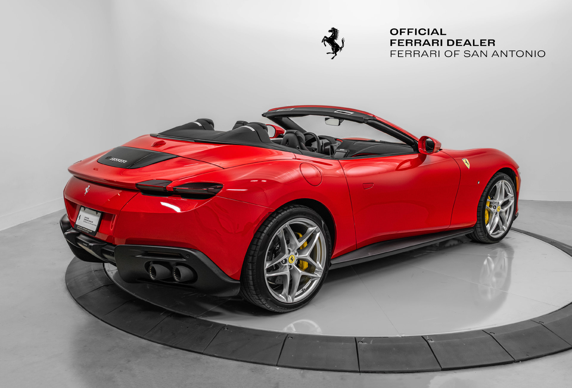 Certified 2026 Ferrari Roma Spider RWD image 10