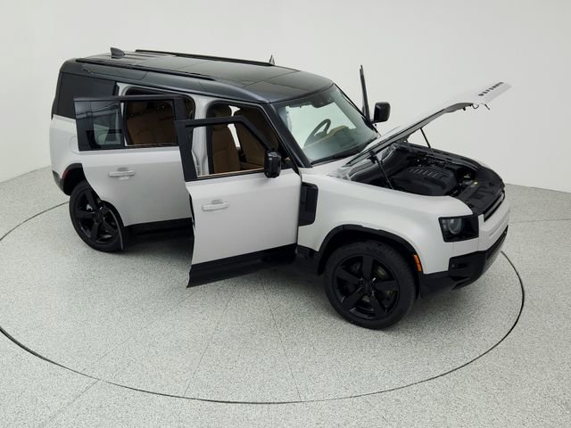 New 2026 Land Rover Defender 110 X-Dynamic SE image 34