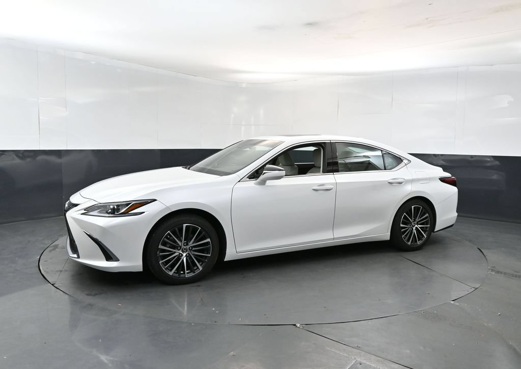 Used 2024 Lexus ES 350 w/ Premium Package FWD image 2