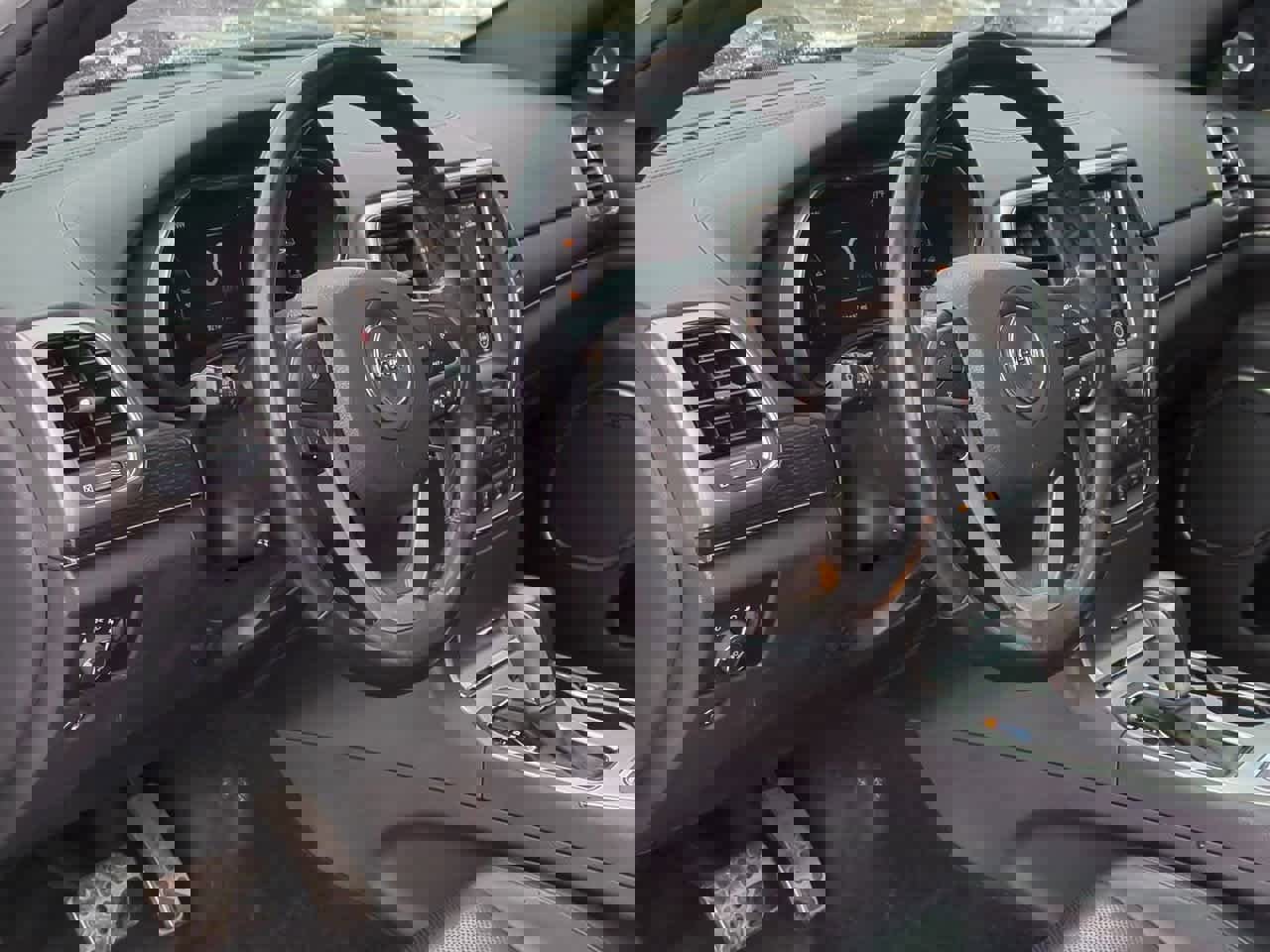 Used 2018 Jeep Grand Cherokee High Altitude image 2