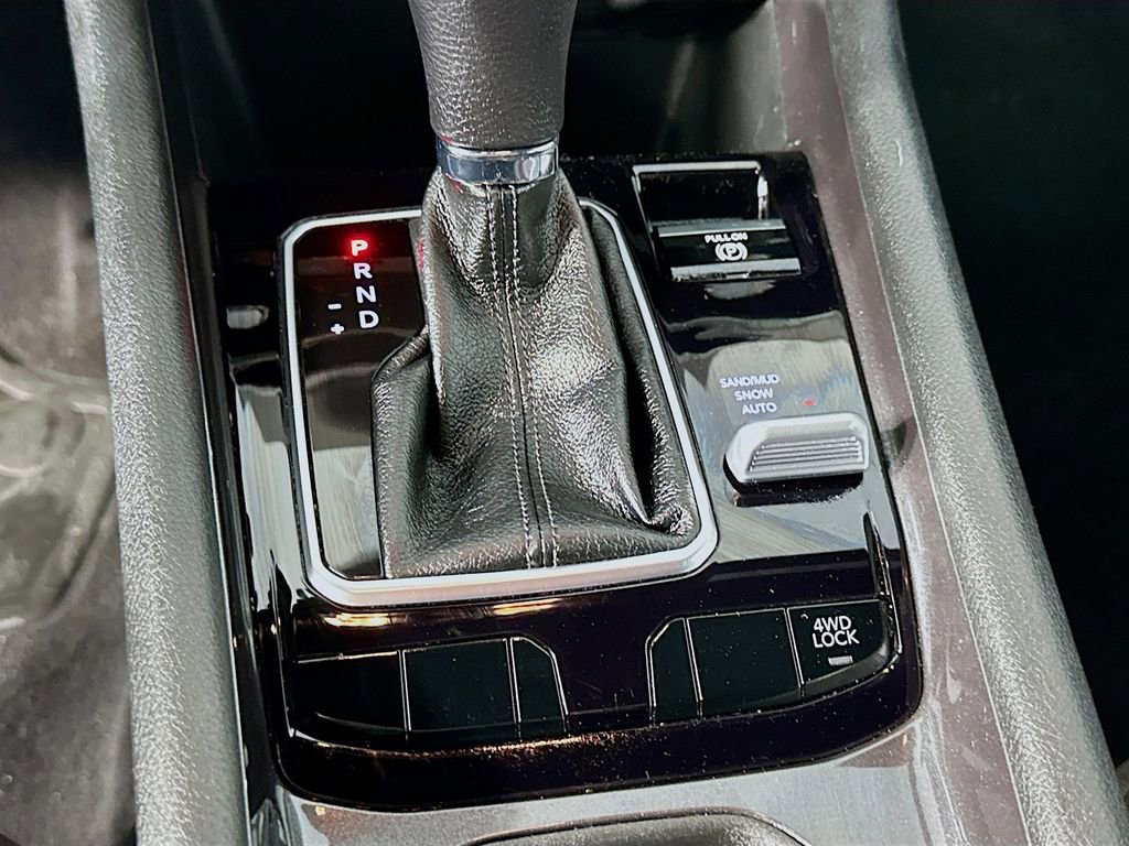 Used 2024 Jeep Compass Sport image 16