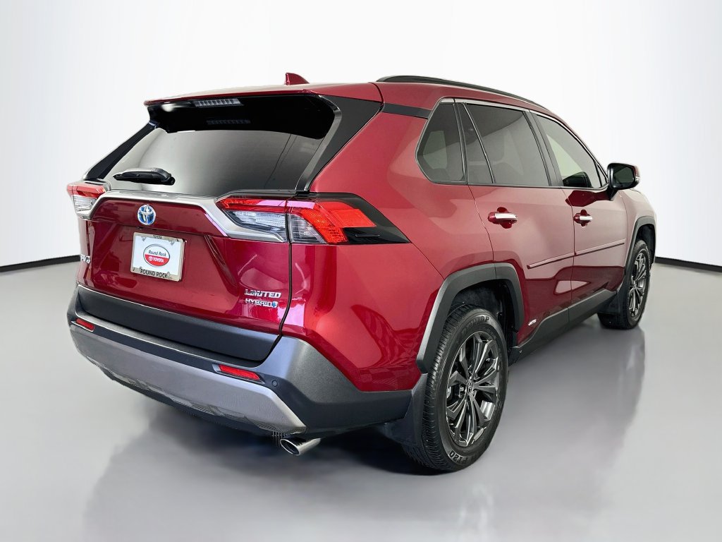 Used 2022 Toyota RAV4 Limited AWD/4WD image 5