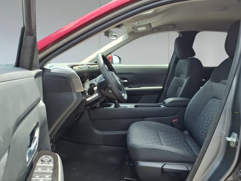 New 2026 Nissan Kicks SV w/ Cold Weather Package FWD image 14