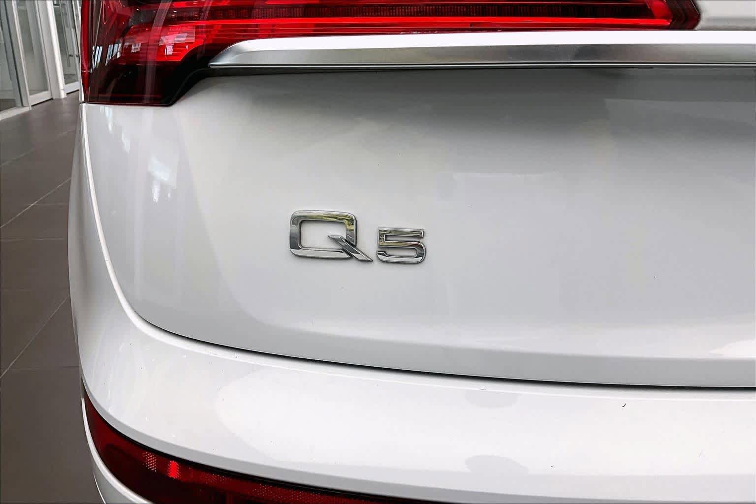 Used 2023 Audi Q5 2.0T Premium Plus w/ Premium Plus Package AWD/4WD image 31