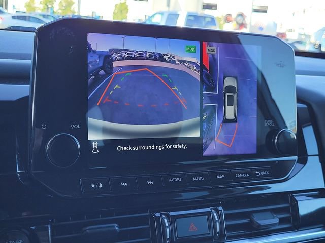 Used 2025 Nissan Pathfinder SL FWD image 10