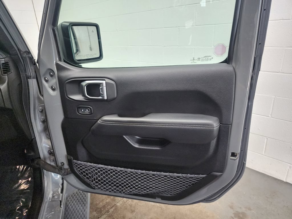 Used 2020 Jeep Wrangler Unlimited Sahara w/ Uconnect 4C Nav & Sound Group AWD/4WD image 29