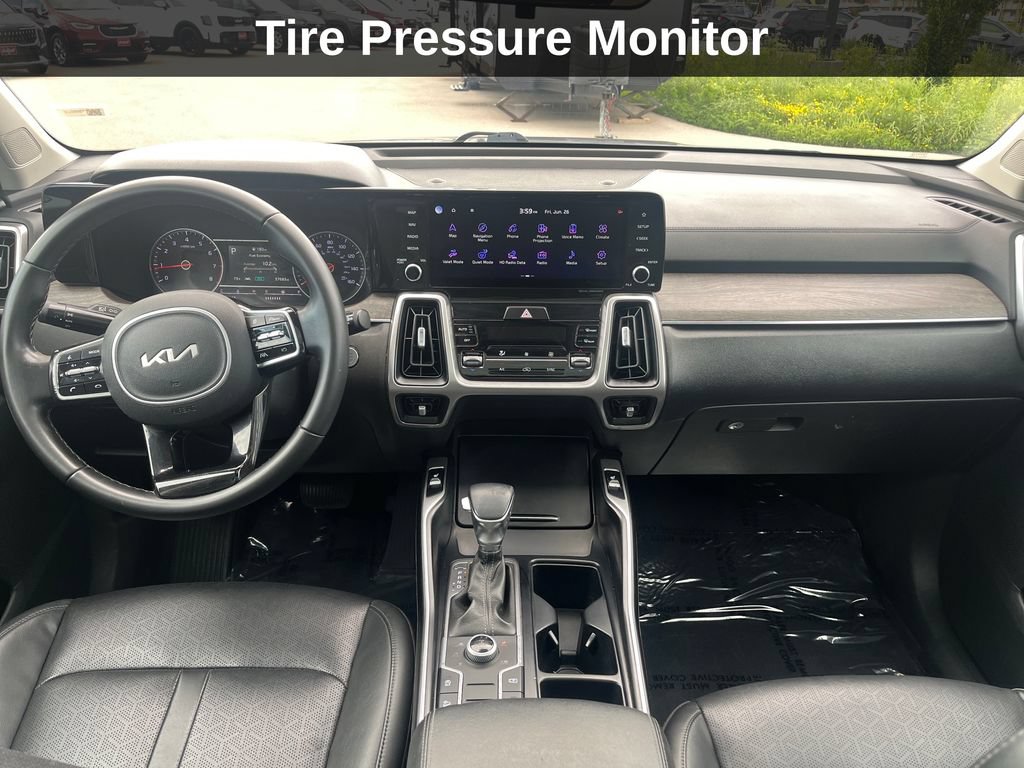 Used 2022 Kia Sorento S w/ Panoramic Sunroof Package AWD/4WD image 16