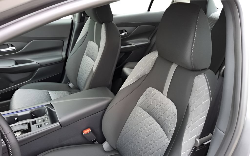 New 2026 Nissan Sentra SV w/ SV Convenience Package FWD image 18
