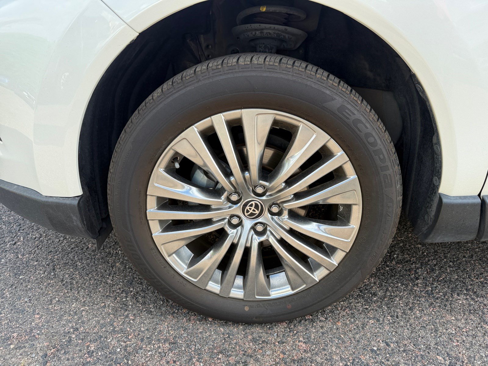 Used 2022 Toyota Venza Limited AWD/4WD image 24