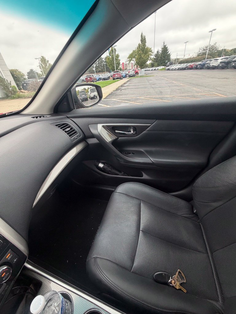 Used 2015 Nissan Altima 2.5 SL w/ Technology Package FWD image 6