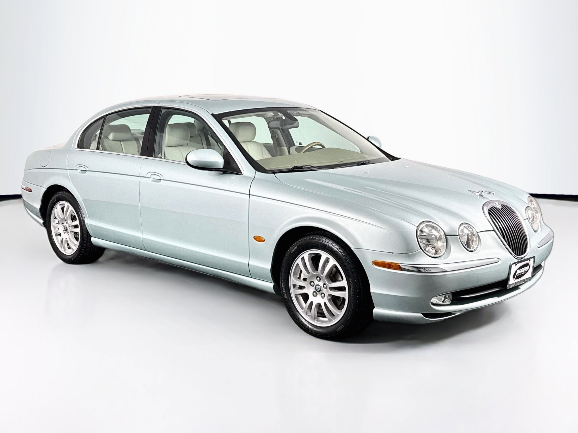 Used 2003 Jaguar S-TYPE 4.2 RWD image 2