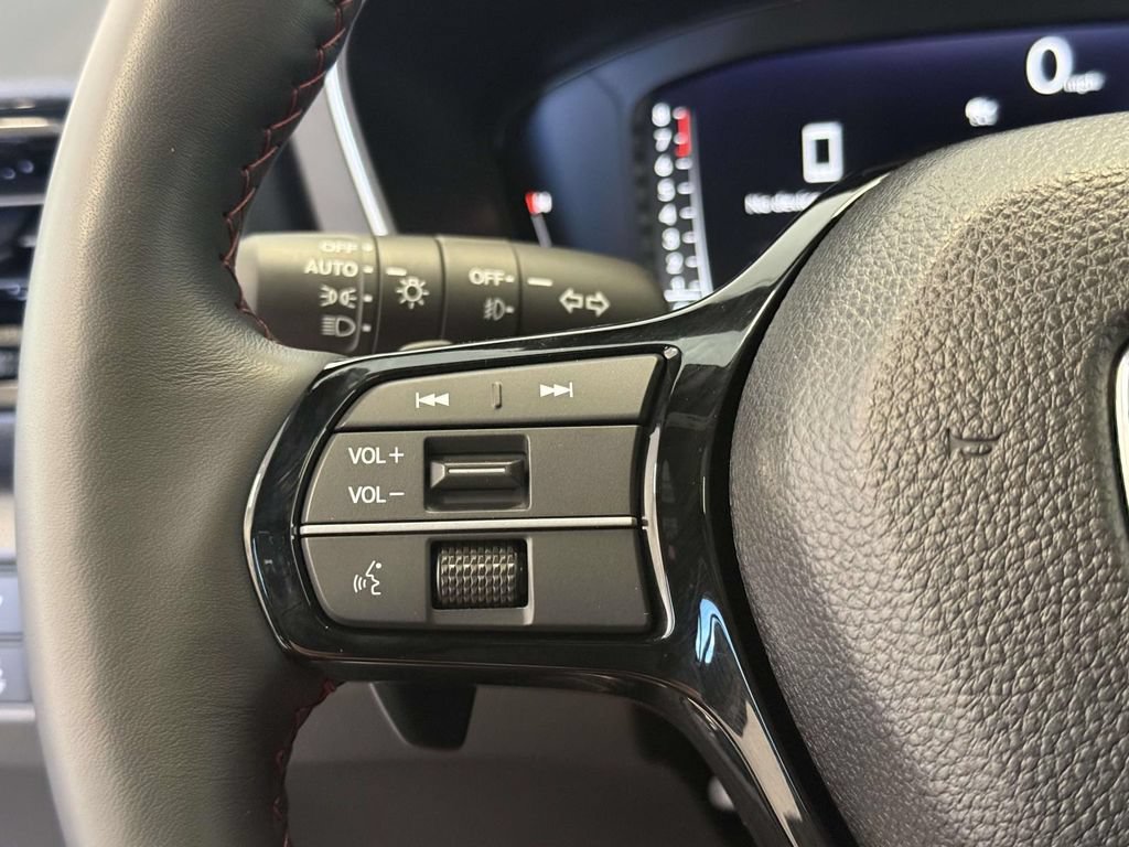 Used 2025 Honda Pilot Black Edition image 34