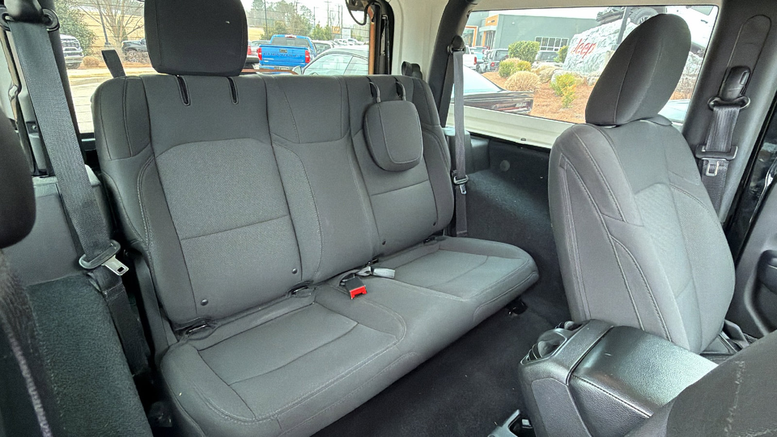 Used 2022 Jeep Wrangler Sport S image 21