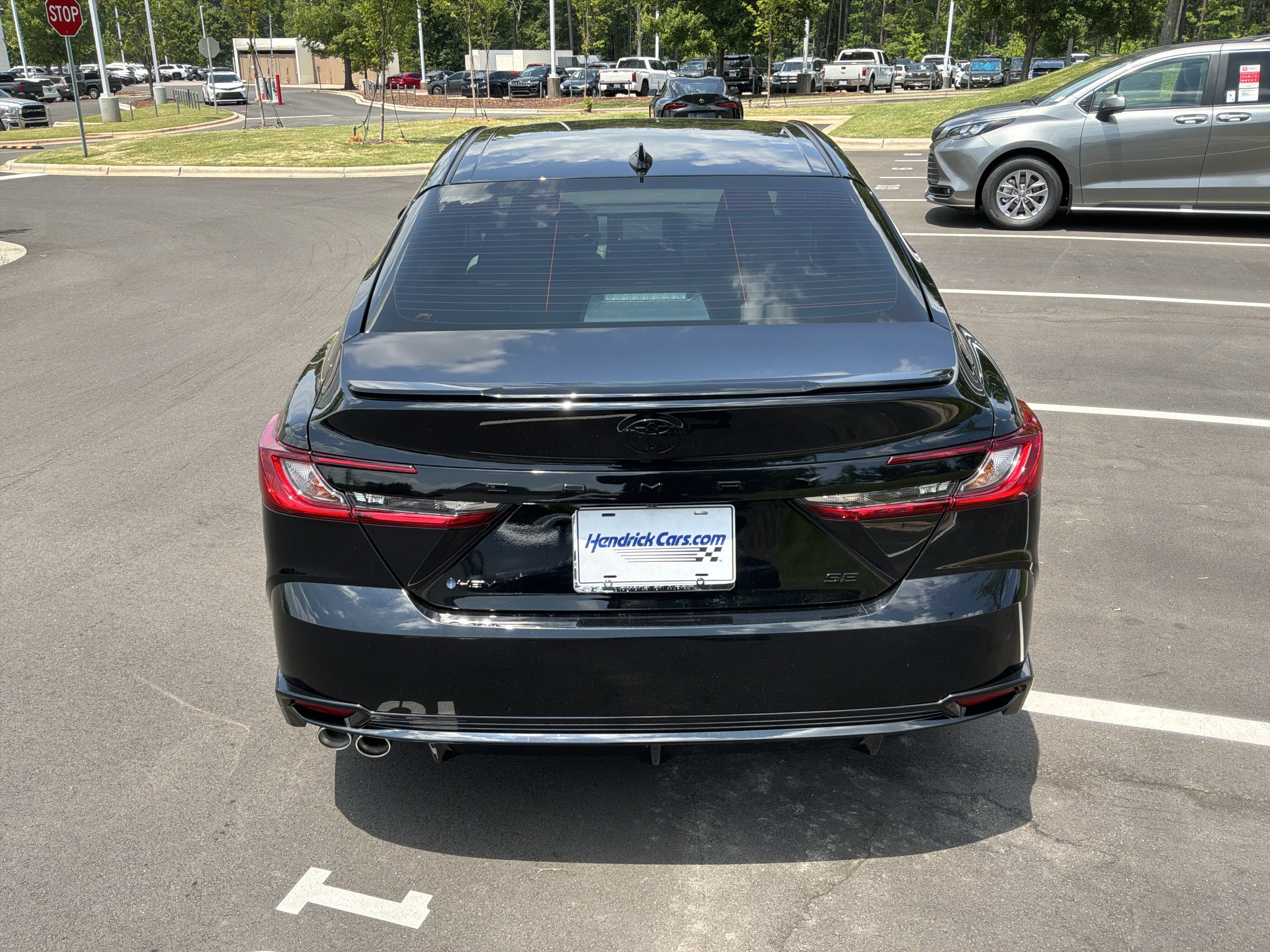 Used 2026 Toyota Camry Hybrid FWD image 9