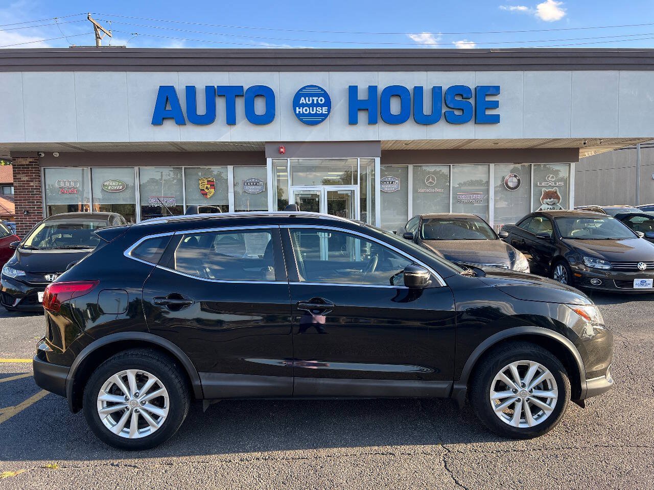 Used 2017 Nissan Rogue Sport SV AWD/4WD image 8