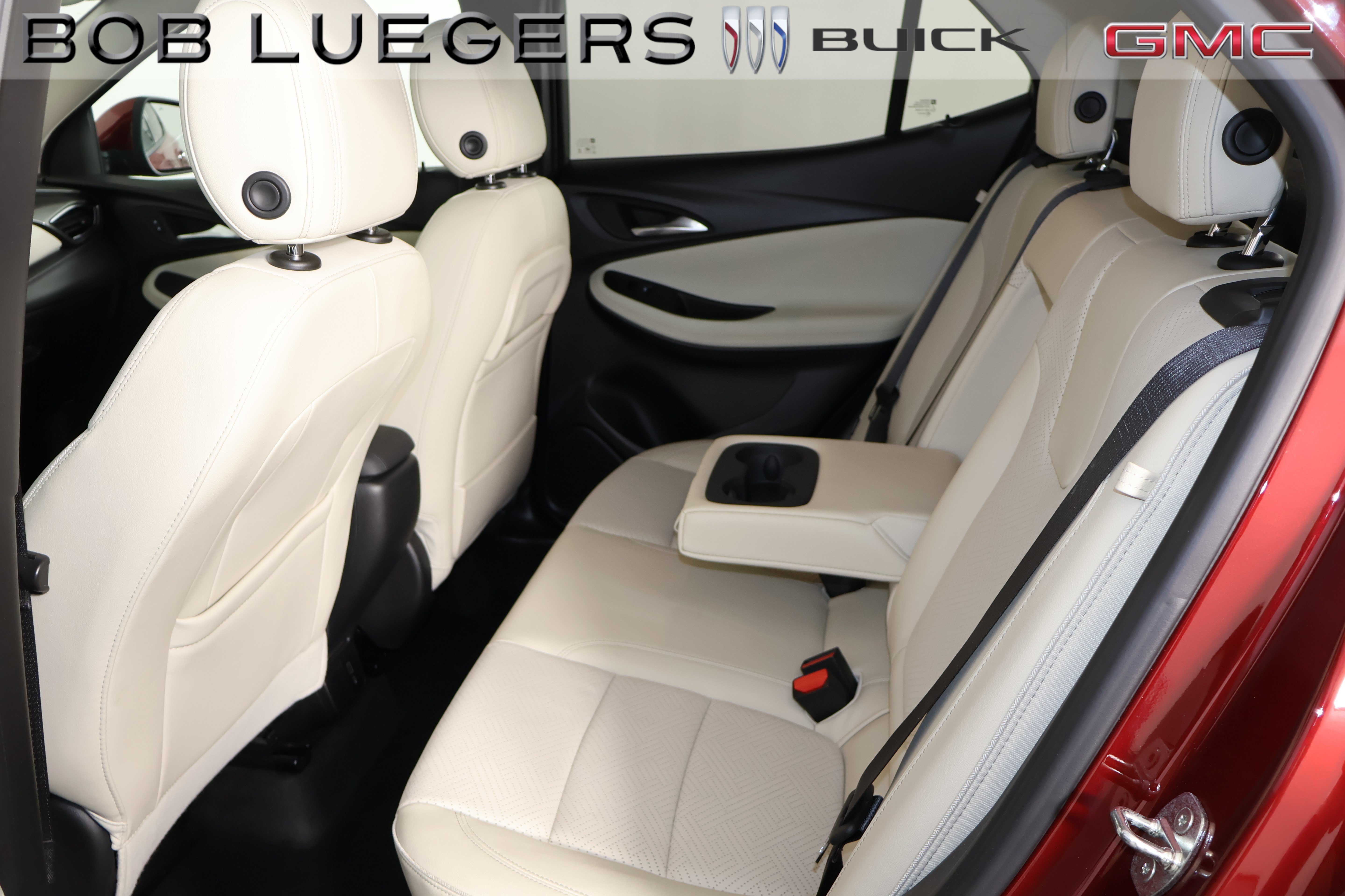Certified 2022 Buick Encore GX Essence FWD image 12
