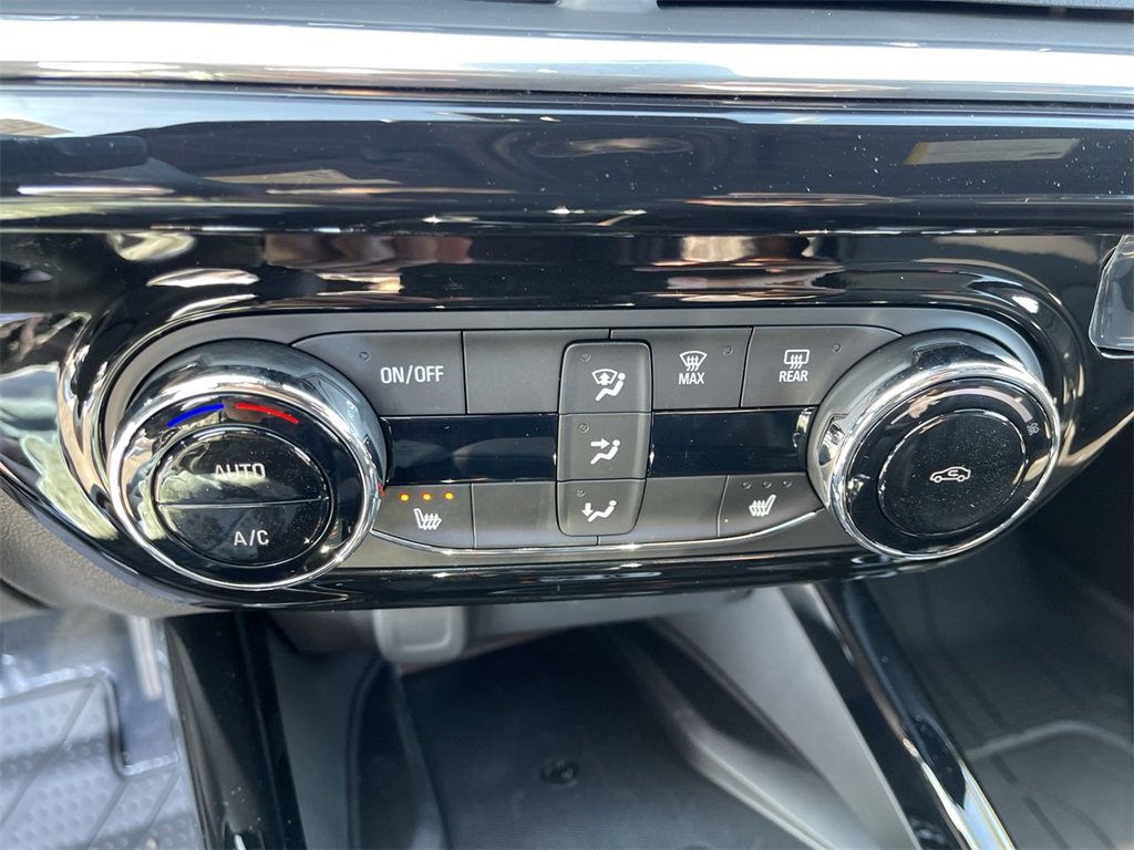 New 2026 Chevrolet Trax RS w/ Sunroof Package image 18