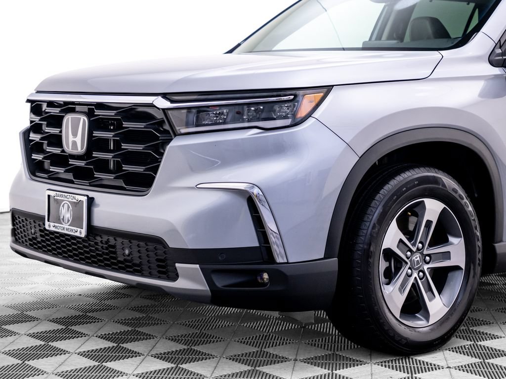 Used 2025 Honda Pilot EX-L image 37
