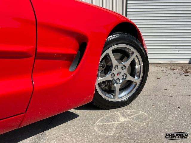 Used 2001 Chevrolet Corvette Coupe w/ Preferred Equipment Group2 image 7