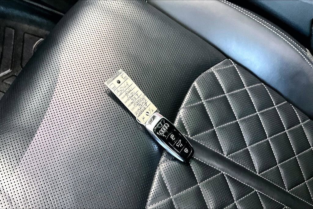 Used 2021 Audi SQ7 Premium Plus w/ Executive Package image 39