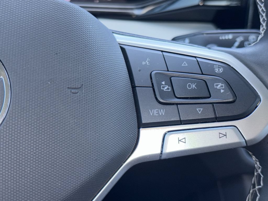 Certified 2025 Volkswagen Taos S FWD image 20