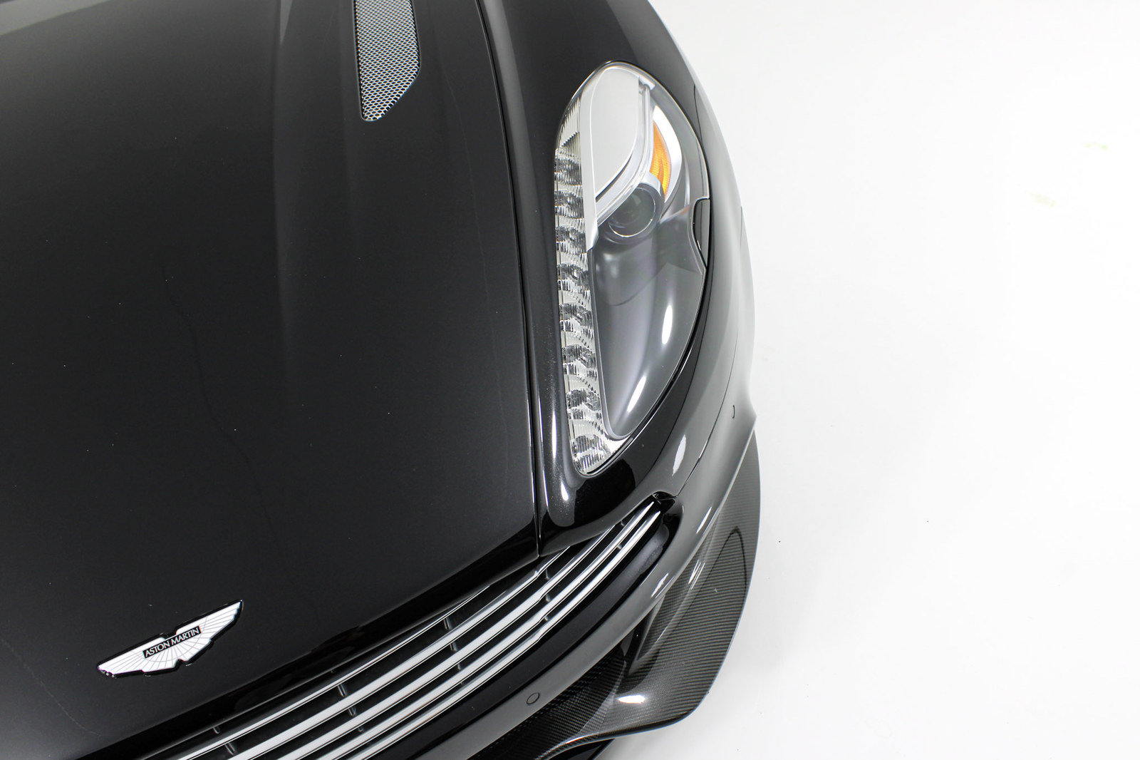 Used 2014 Aston Martin Vanquish Volante RWD image 49
