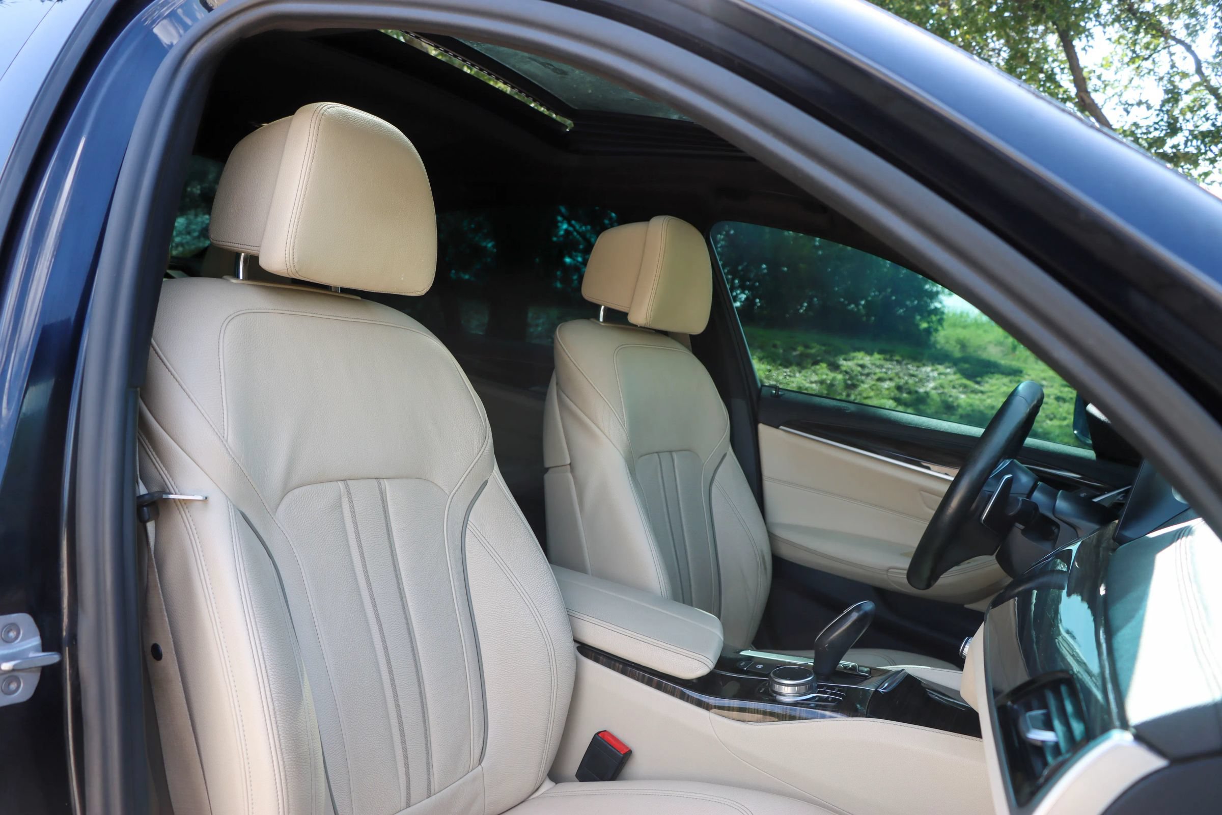 Used 2018 BMW 530i w/ M Sport Package RWD image 21