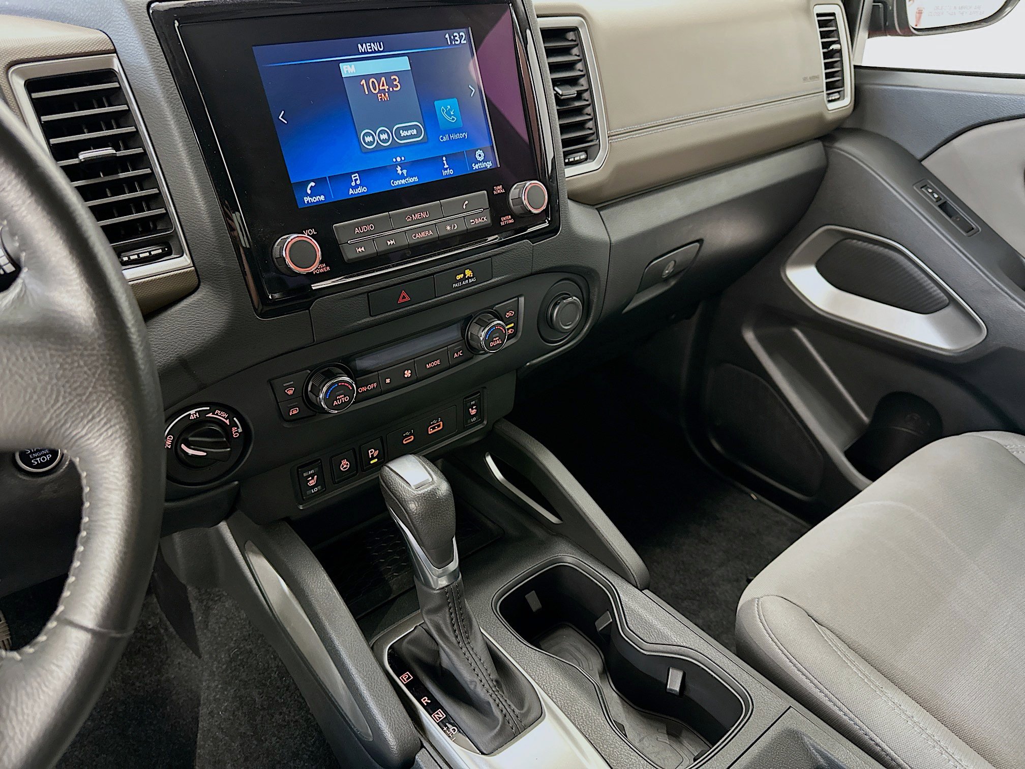 Used 2023 Nissan Frontier SV w/ Technology Package AWD/4WD image 25