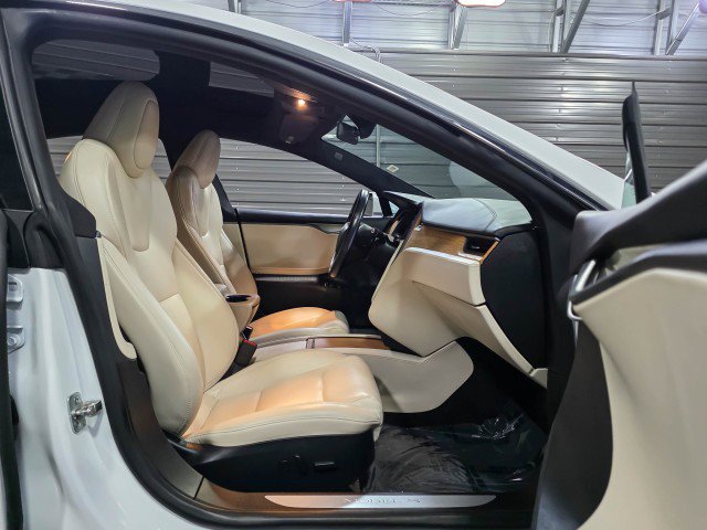 Used 2020 Tesla Model S Performance image 14