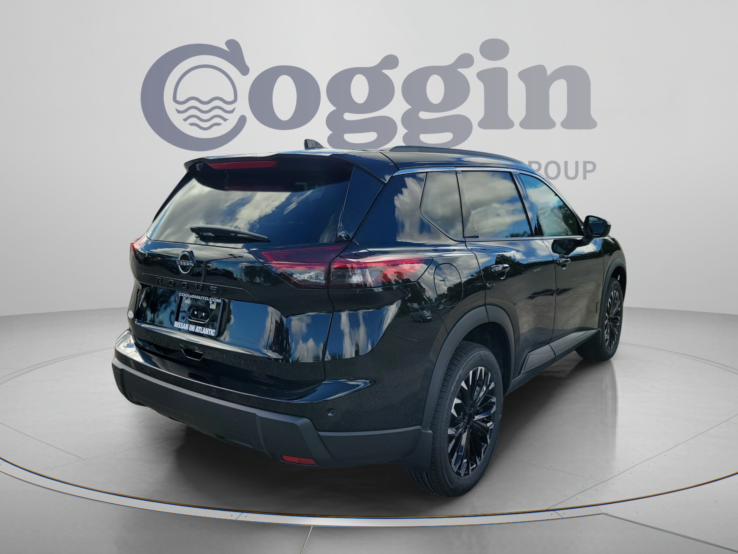 New 2026 Nissan Rogue Dark Armor FWD image 5