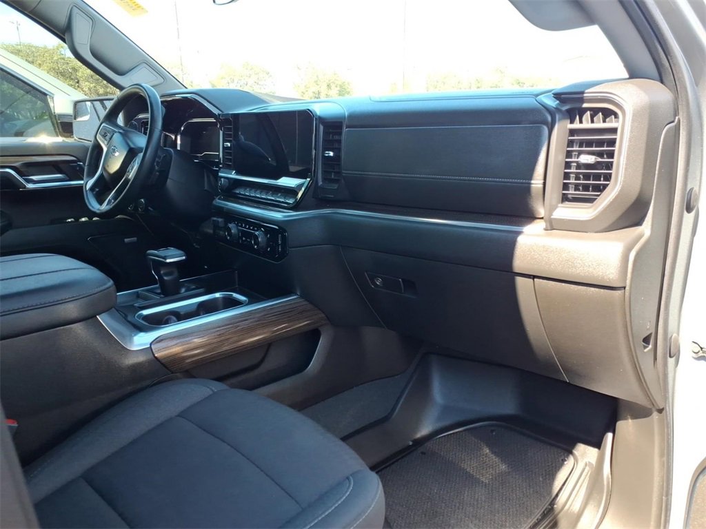 Used 2023 Chevrolet Silverado 1500 RST w/ Redline Edition image 10