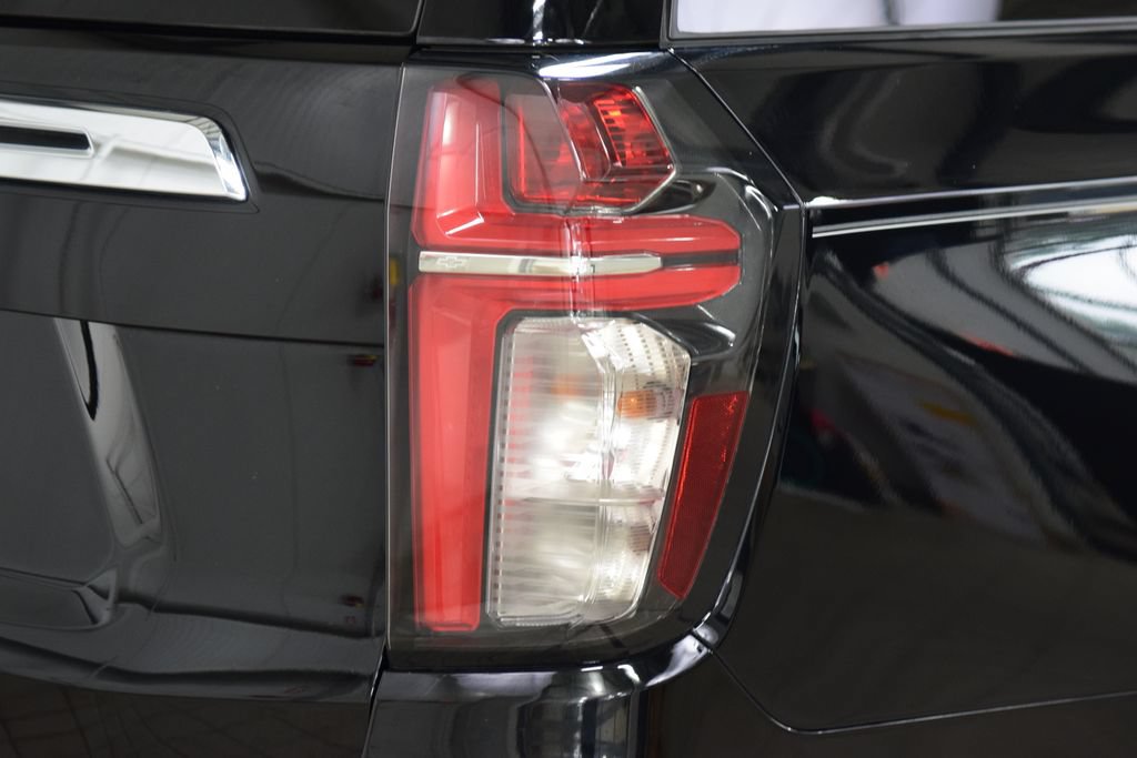 Used 2023 Chevrolet Tahoe Premier w/ Advanced Technology Package AWD/4WD image 18