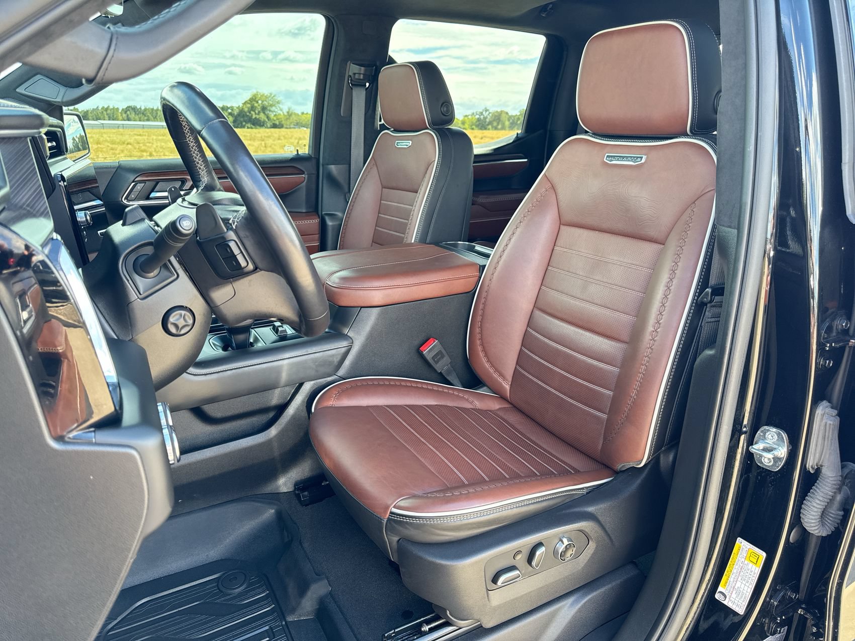 Used 2024 GMC Sierra 1500 Denali Ultimate AWD/4WD image 11