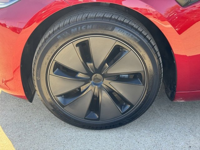 Used 2025 Tesla Model 3 Long Range image 9