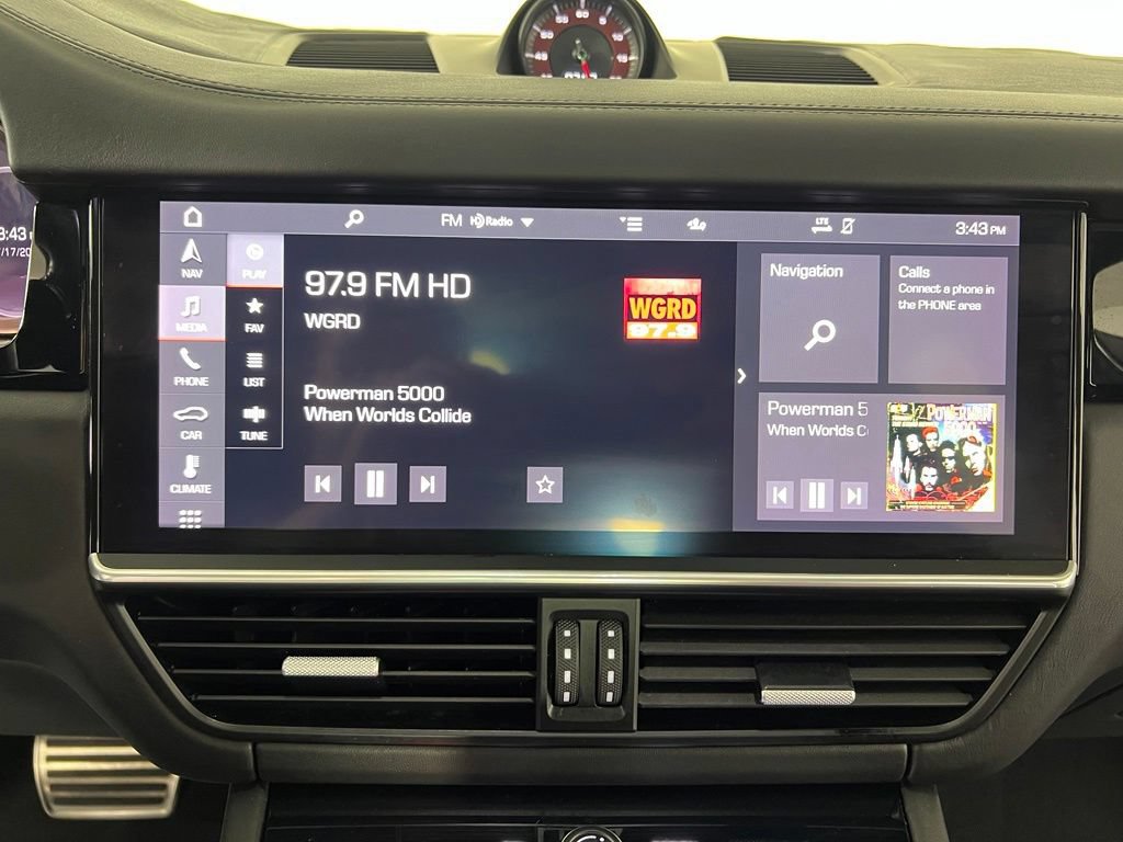 Used 2021 Porsche Cayenne Turbo AWD/4WD image 12