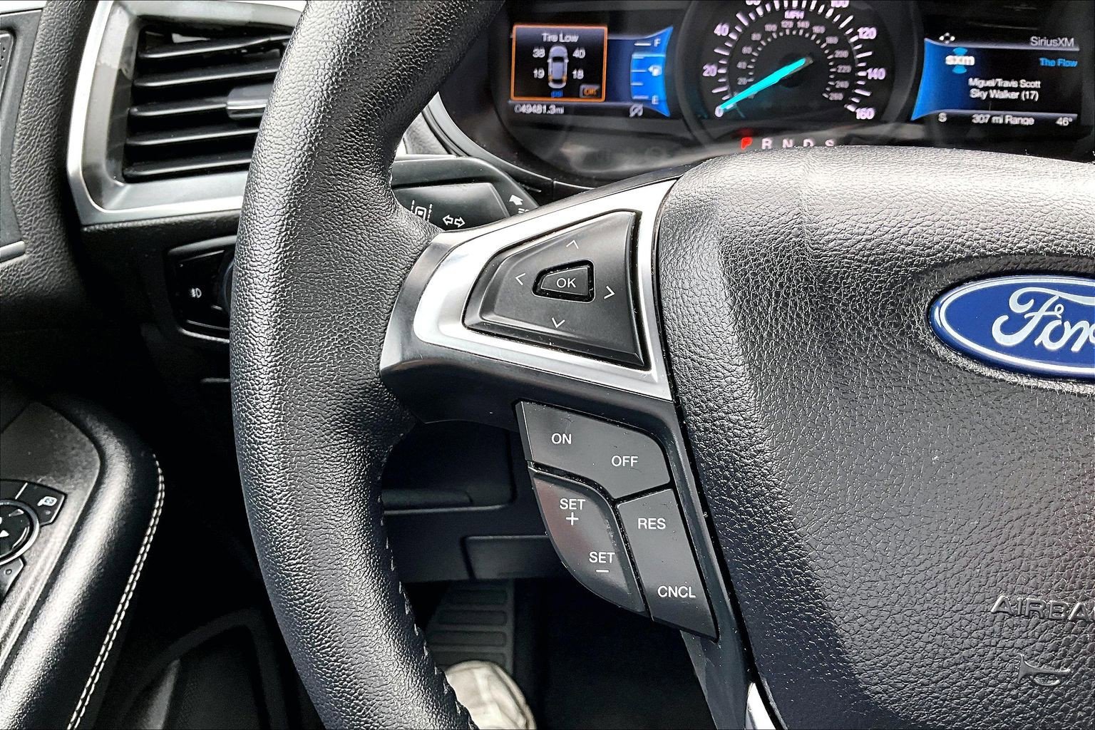 Used 2024 Ford Edge Titanium AWD/4WD image 22