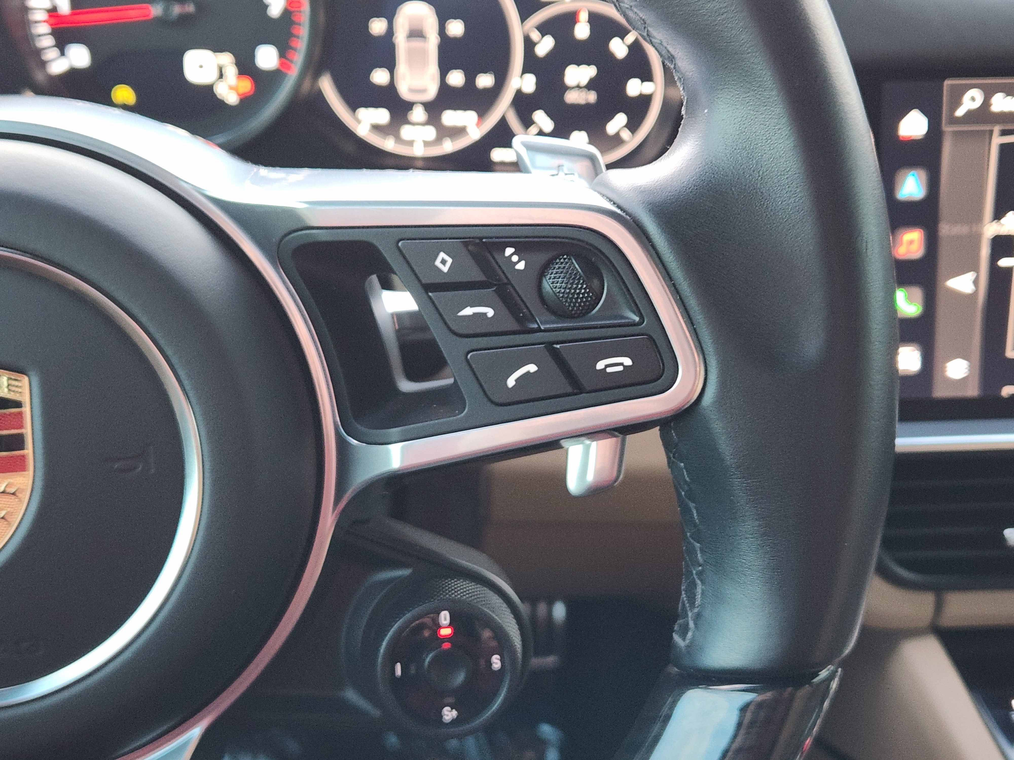 Used 2023 Porsche Cayenne GTS image 29